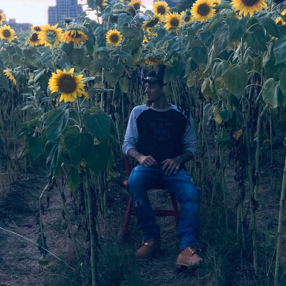 Meet your Posher, Adam